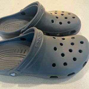 Men’s Crocs Likes New!